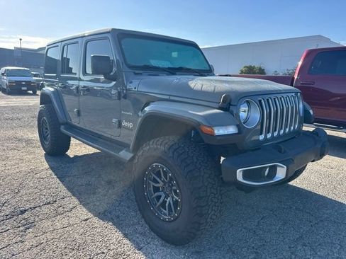 Used 2021 Jeep Wrangler Unlimited Sahara AWD/4WD image 3