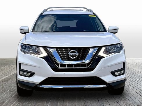 Used 2017 Nissan Rogue SV AWD/4WD image 2