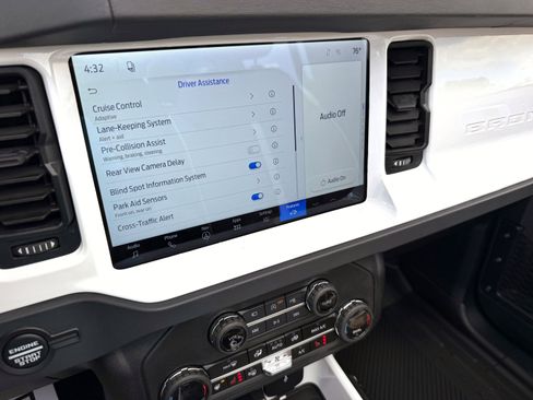 Used 2026 Ford Bronco Outer Banks image 37