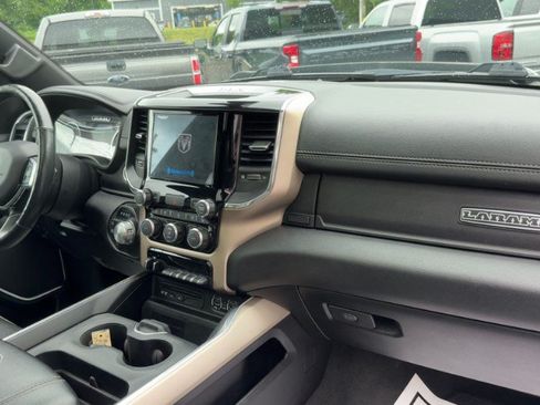 Used 2019 RAM 1500 Laramie AWD/4WD image 16
