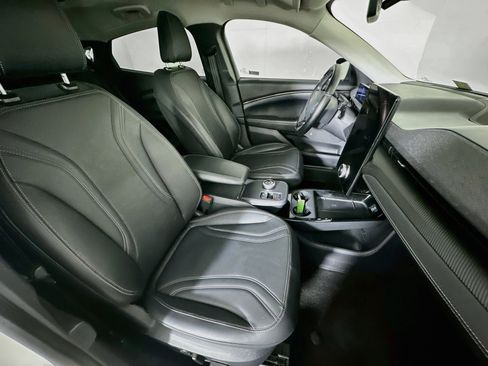 Used 2021 Ford Mustang Mach-E Premium AWD/4WD image 33