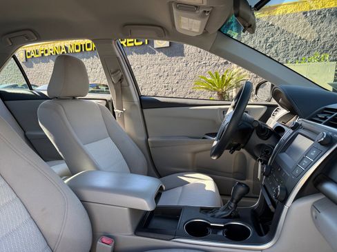 Used 2016 Toyota Camry LE image 19