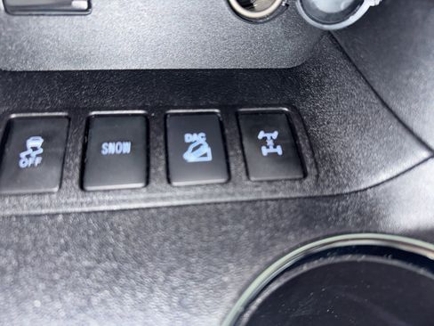 Used 2015 Toyota Highlander XLE AWD/4WD image 23