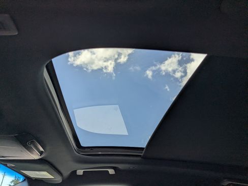 Used 2019 Lincoln Nautilus Reserve FWD image 20