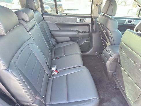 Used 2024 Hyundai Santa Fe Limited image 33