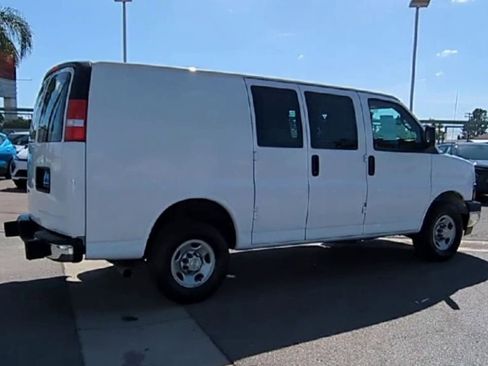 Used 2024 Chevrolet Express 2500 w/ Driver Convenience Package image 8