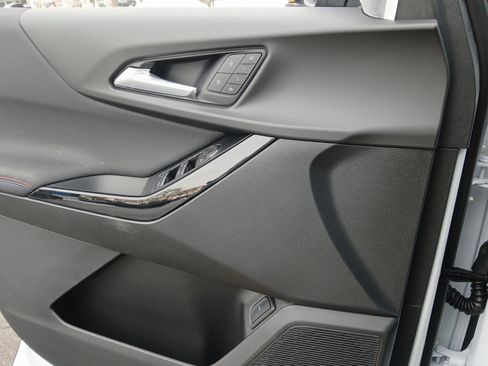 New 2026 Chevrolet Equinox RS image 19