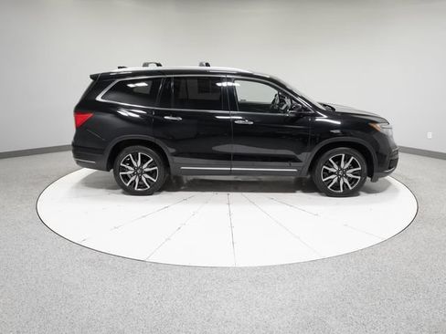 Used 2021 Honda Pilot Touring image 9