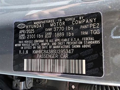 Used 2025 Hyundai Venue SEL image 33