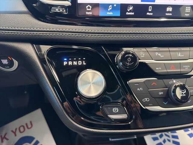 New 2027 Chrysler Pacifica Select FWD image 14