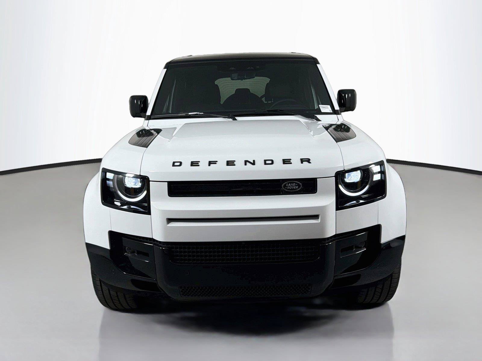 New 2026 Land Rover Defender 110 X-Dynamic SE AWD/4WD image 2
