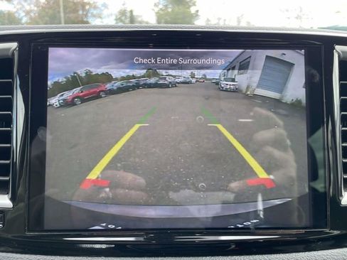 Used 2022 Chrysler Pacifica Touring-L image 27