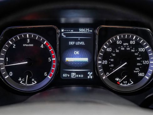 Used 2018 Nissan Titan PRO-4X w/ Pro-4x Convenience Package AWD/4WD image 18