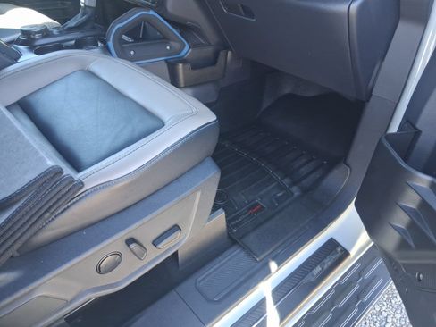 Used 2024 Ford Bronco Wildtrak AWD/4WD image 14