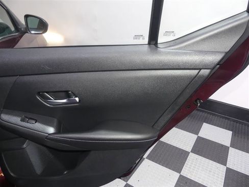 Used 2021 Nissan Sentra SV image 26