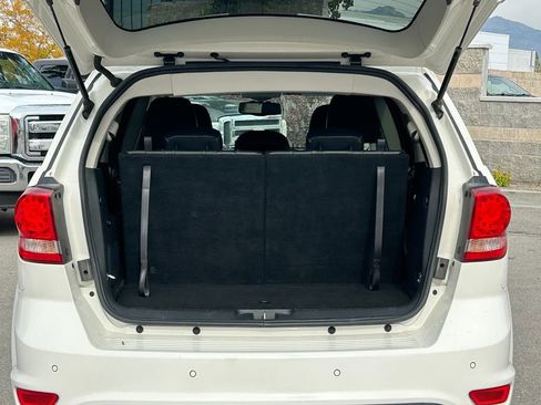 Used 2017 Dodge Journey GT w/ Flexible Seating Group image 32