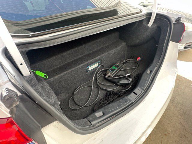 Used 2019 Ford Fusion Energi Titanium FWD image 6