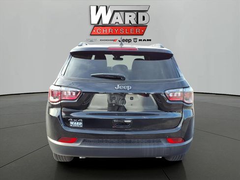 New 2026 Jeep Compass Latitude image 17