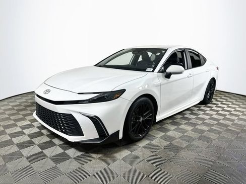 Used 2025 Toyota Camry SE w/ Multimedia Upgrade Package FWD image 7