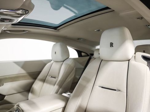 Used 2014 Rolls-Royce Wraith RWD image 30