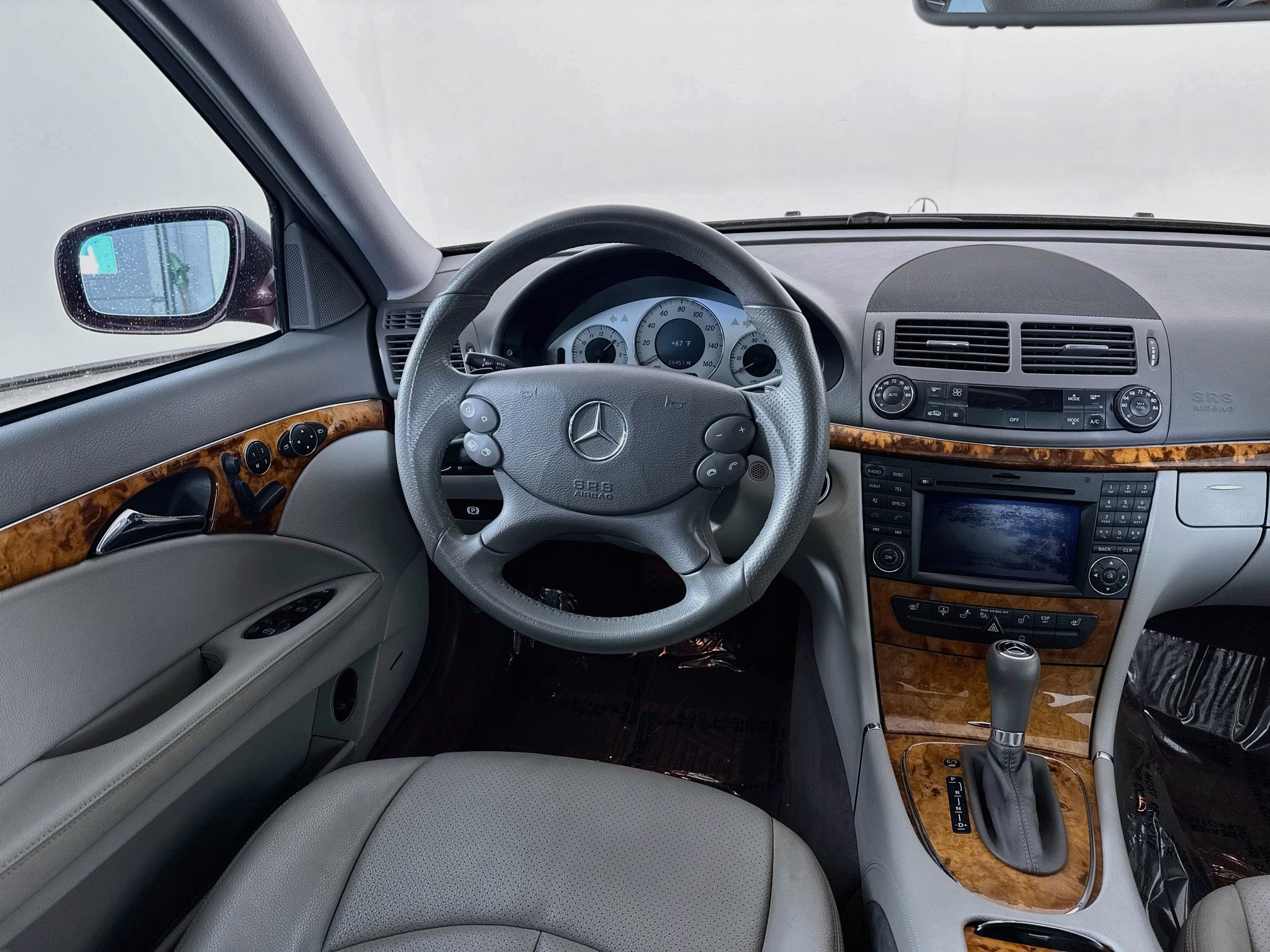 Used 2009 Mercedes-Benz E 350 4MATIC Sedan image 22