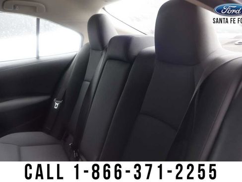 Used 2024 Toyota Corolla LE FWD image 15