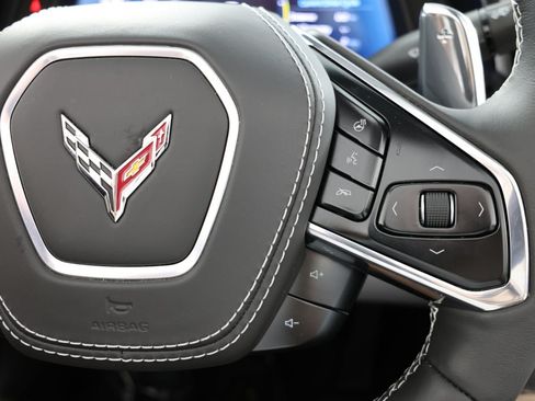 Used 2025 Chevrolet Corvette Stingray Premium Conv w/ Z51 Performance Package RWD image 27