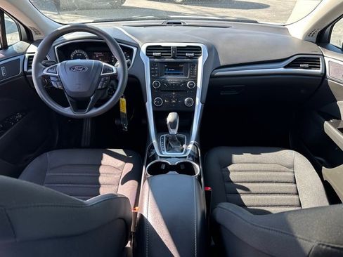 Used 2014 Ford Fusion SE image 30