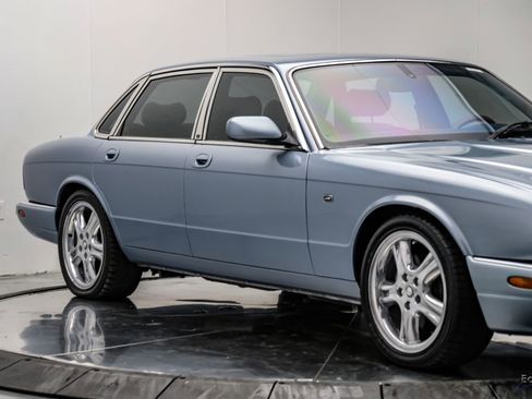 Used 2003 Jaguar XJ8 Fully Serviced image 25