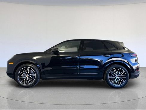 Certified 2026 Porsche Cayenne AWD/4WD image 2