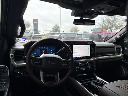 Used 2024 Ford F250 King Ranch w/ FX4 Off-Road Package image 6