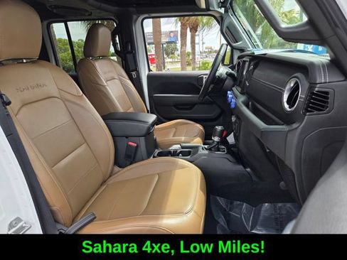 Used 2022 Jeep Wrangler Unlimited Sahara w/ Safety Group AWD/4WD image 18