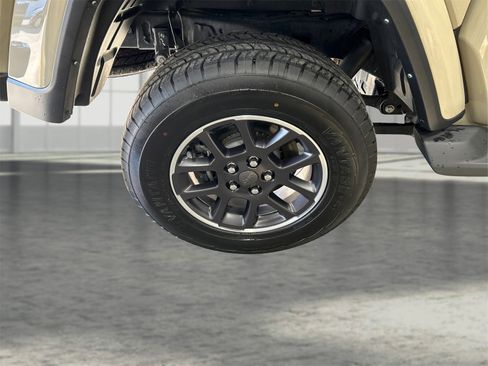 Used 2022 Jeep Gladiator Overland w/ Popular Equipment Package image 20