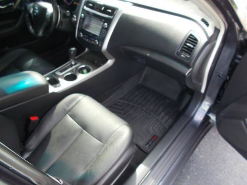 Used 2013 Nissan Altima 3.5 SL w/ Technology Pkg FWD image 21