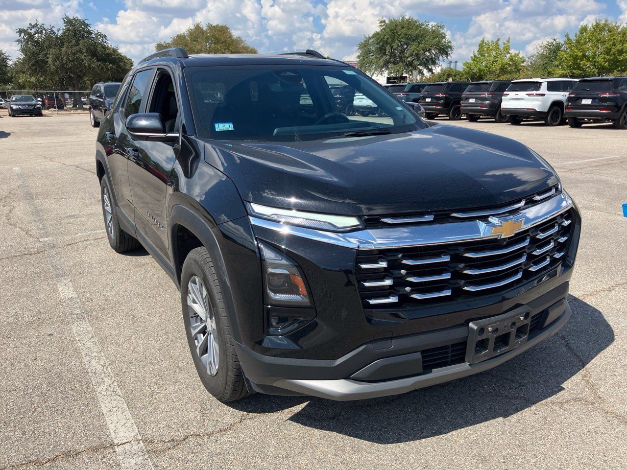 Used 2025 Chevrolet Equinox LT w/ Convenience Package II AWD/4WD image 3