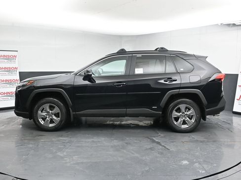 New 2025 Toyota RAV4 XLE image 5