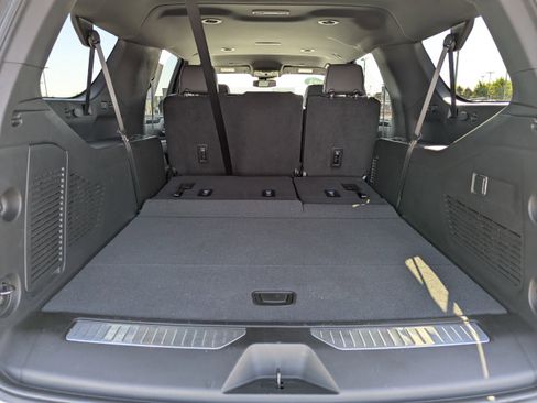 Certified 2023 Chevrolet Suburban RST w/ Max Trailering Package AWD/4WD image 37