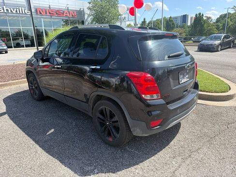 Used 2019 Chevrolet Trax LT w/ Redline Edition FWD image 3
