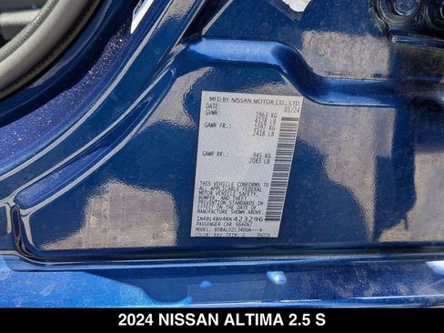 Used 2024 Nissan Altima 2.5 S FWD image 24