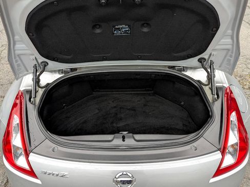 Used 2010 Nissan 370Z Touring w/ Sport Pkg image 36