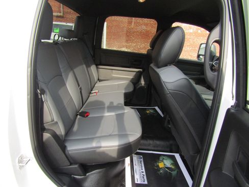 Used 2025 RAM 3500 Tradesman w/ Chrome Appearance Group image 14