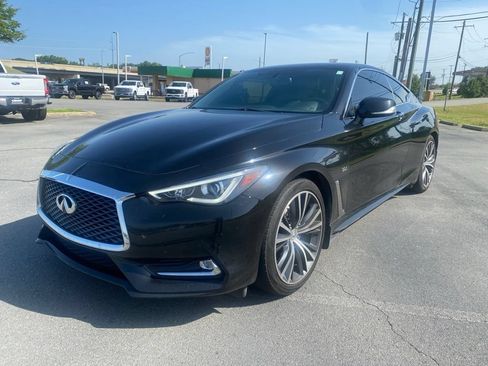 Used 2018 INFINITI Q60 3.0t Luxe w/ Sensory Package 3.0T Luxe AWD/4WD image 3
