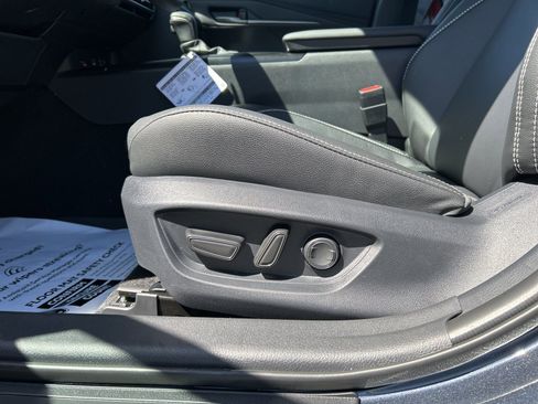 Used 2026 Toyota Camry SE image 10