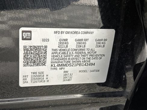 Used 2023 Buick Encore GX Select w/ Sport Touring Package FWD image 35