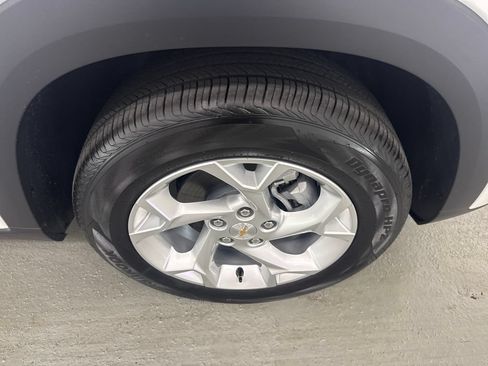 New 2026 Chevrolet Trax LS w/ LS Convenience Package FWD image 4
