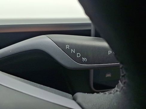 Used 2023 Tesla Model Y Long Range AWD/4WD image 17