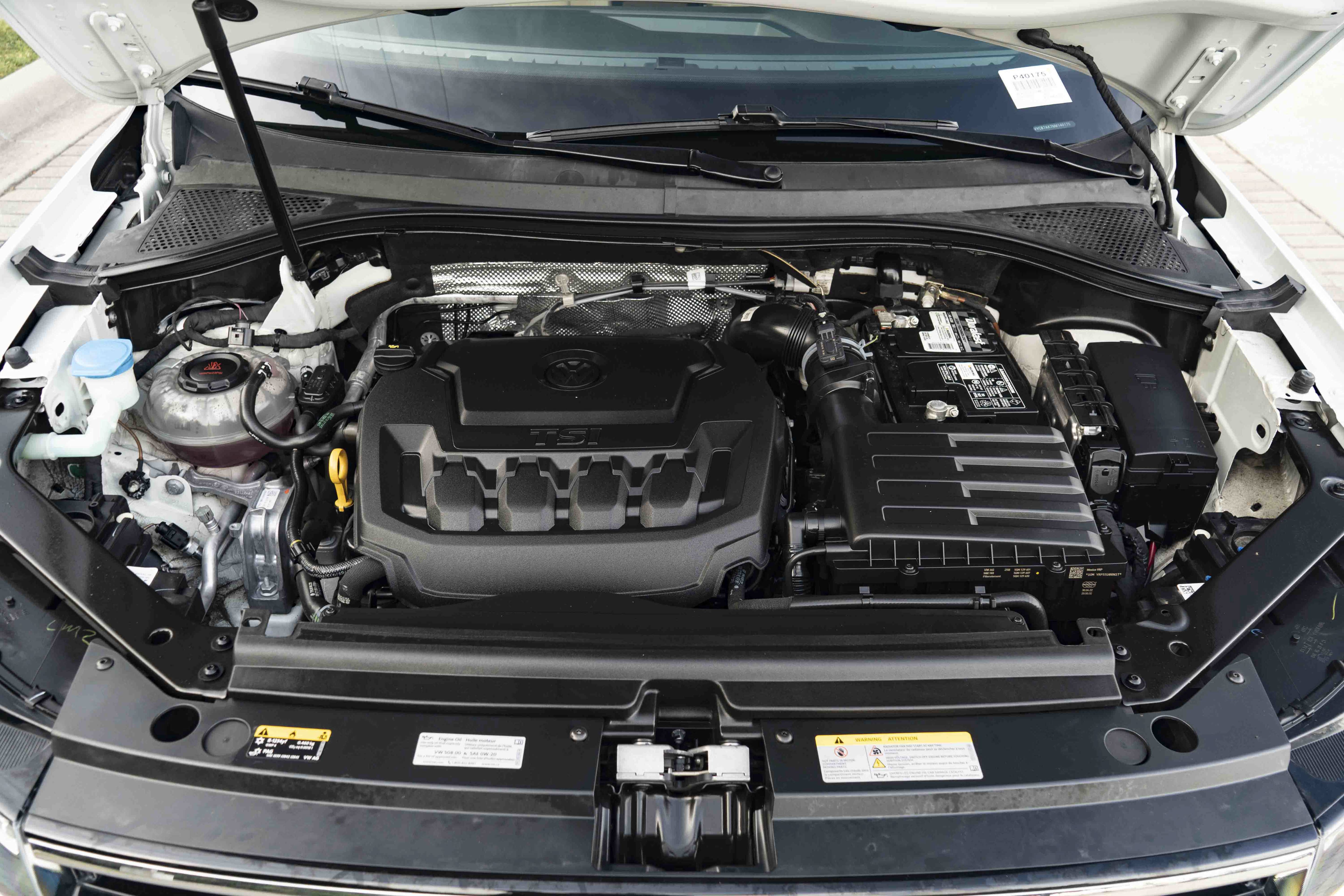 Certified 2022 Volkswagen Tiguan SE R-Line FWD image 37