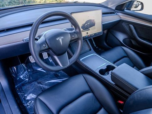 Used 2023 Tesla Model 3 Performance image 4