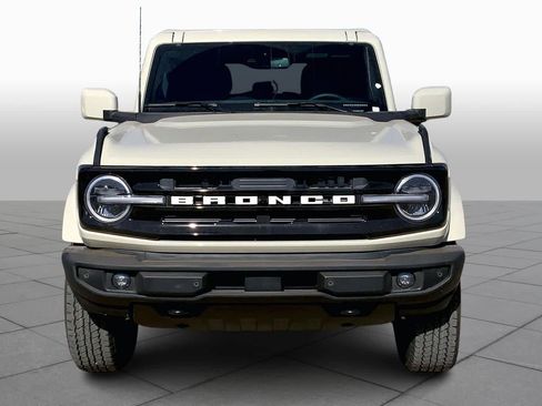 New 2026 Ford Bronco Outer Banks AWD/4WD image 3