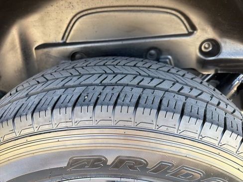 Used 2024 Jeep Wrangler Sahara image 32